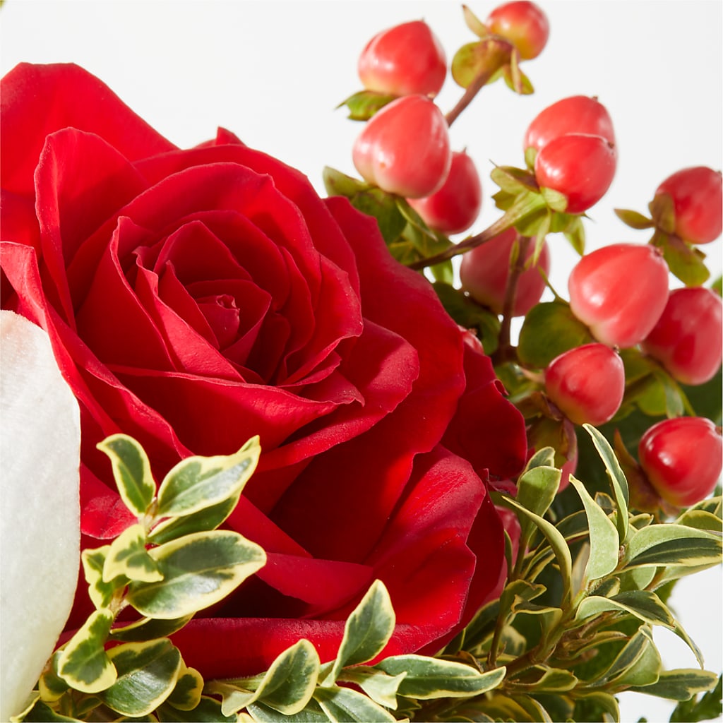 Snowy Wonderland Bouquet –  Usa Flowershop Llc, Pompano Beach FL