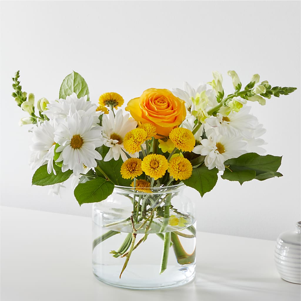 Sun Salutation Bouquet –  Usa Flowershop Llc, Pompano Beach FL
