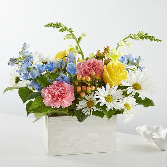 Sun Salutation Box Bouquet –  Usa Flowershop Llc, Pompano Beach FL