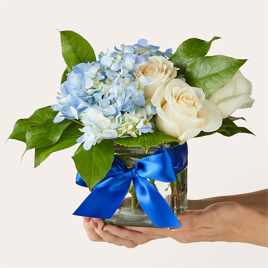 Sky Blue Delight Bouquet –  Usa Flowershop Llc, Pompano Beach FL