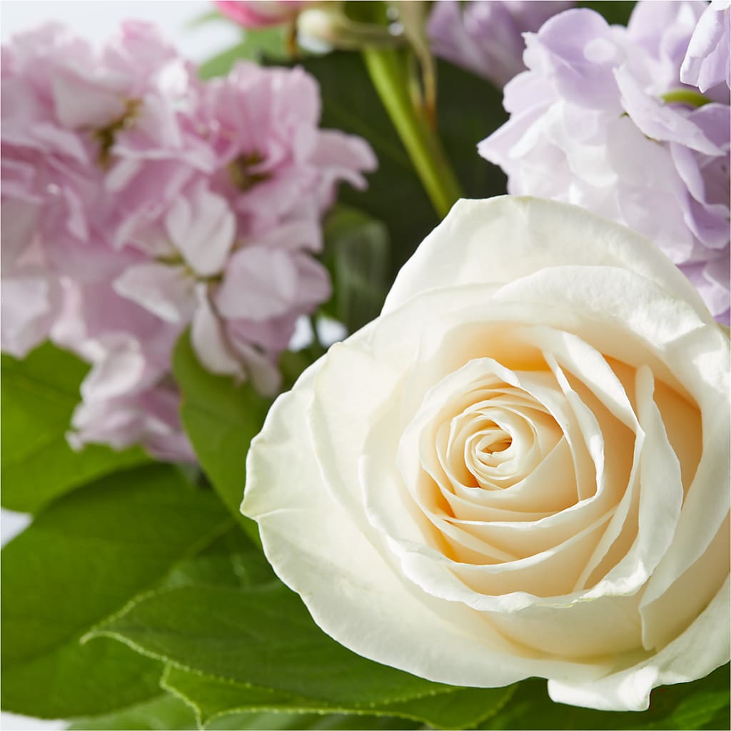 Springtime Spritz Bouquet –  Usa Flowershop Llc, Pompano Beach FL