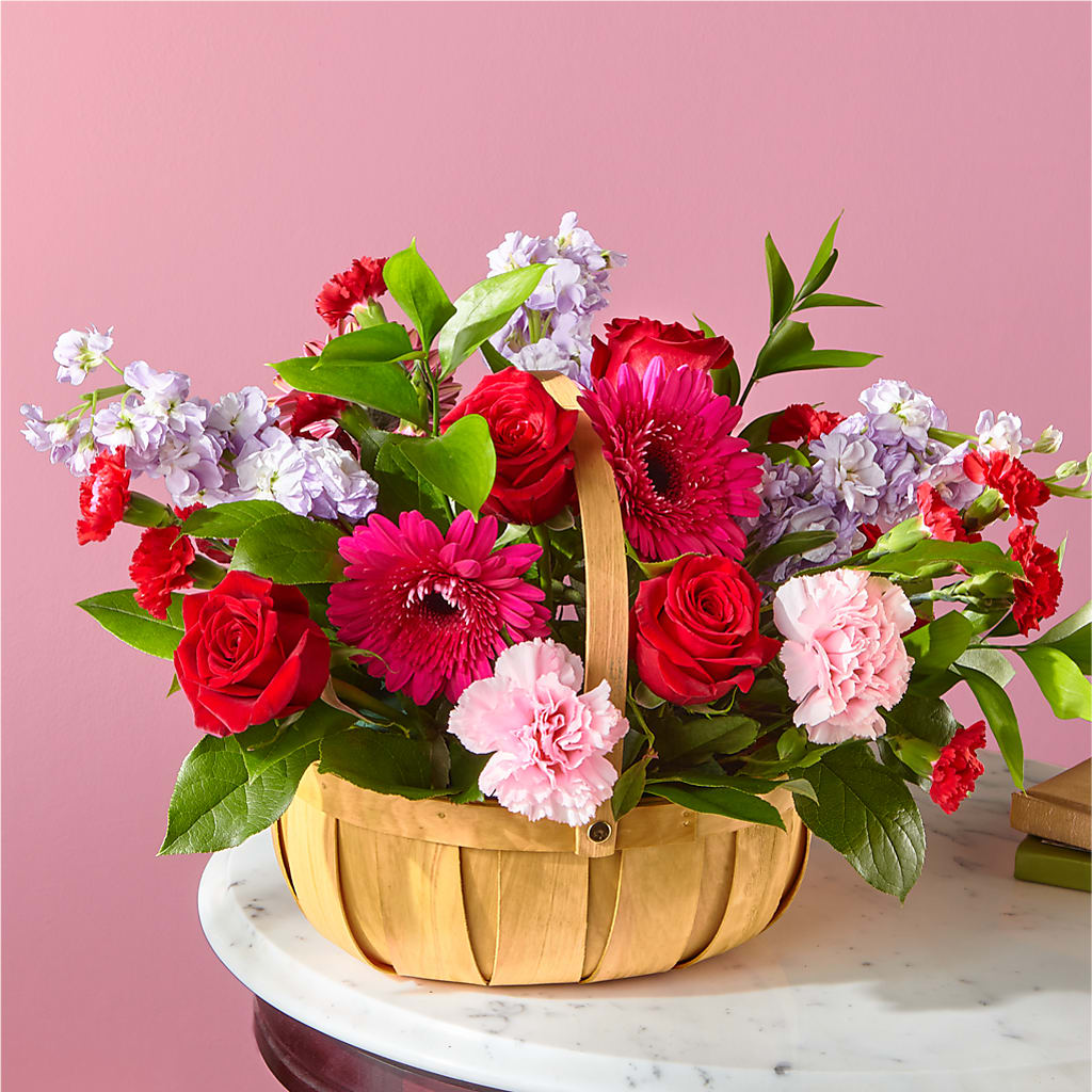 Pink Picnic Basket –  Usa Flowershop Llc, Pompano Beach FL