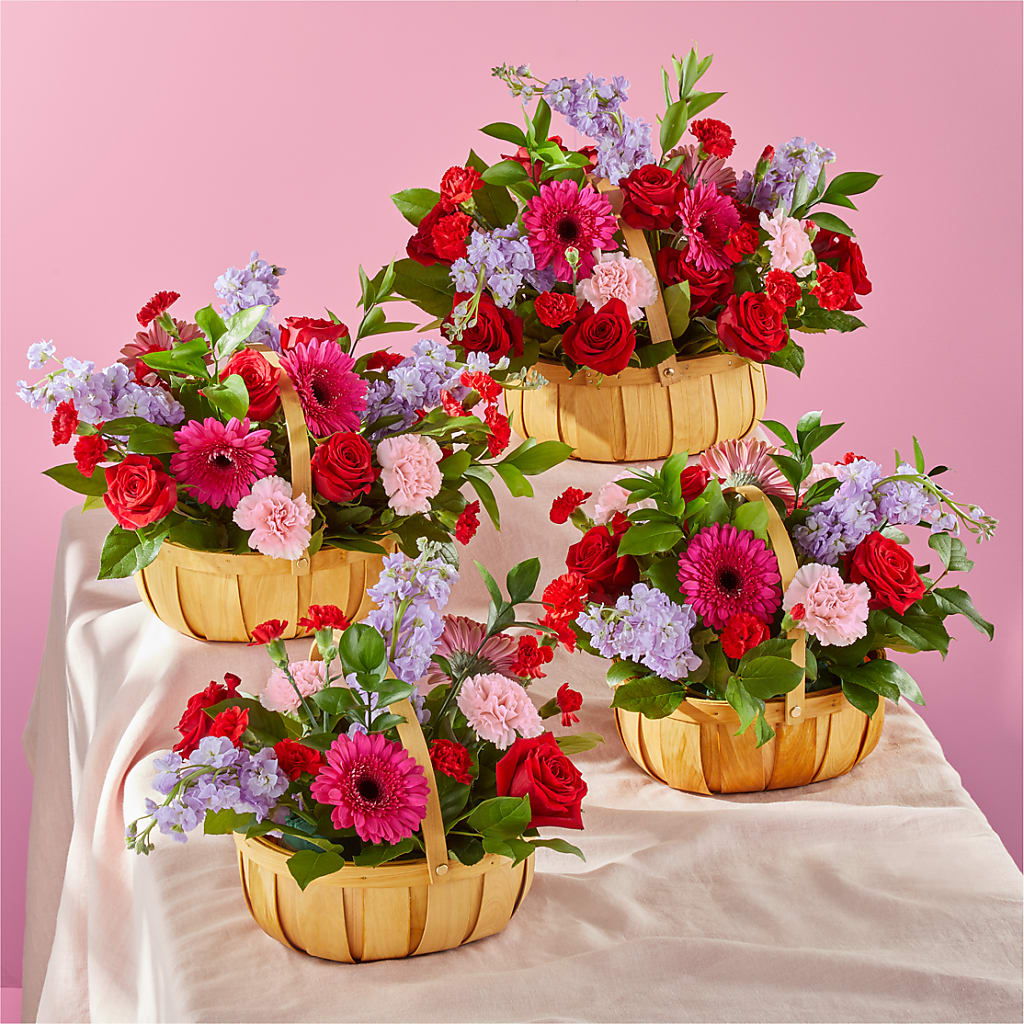 Pink Picnic Basket –  Usa Flowershop Llc, Pompano Beach FL