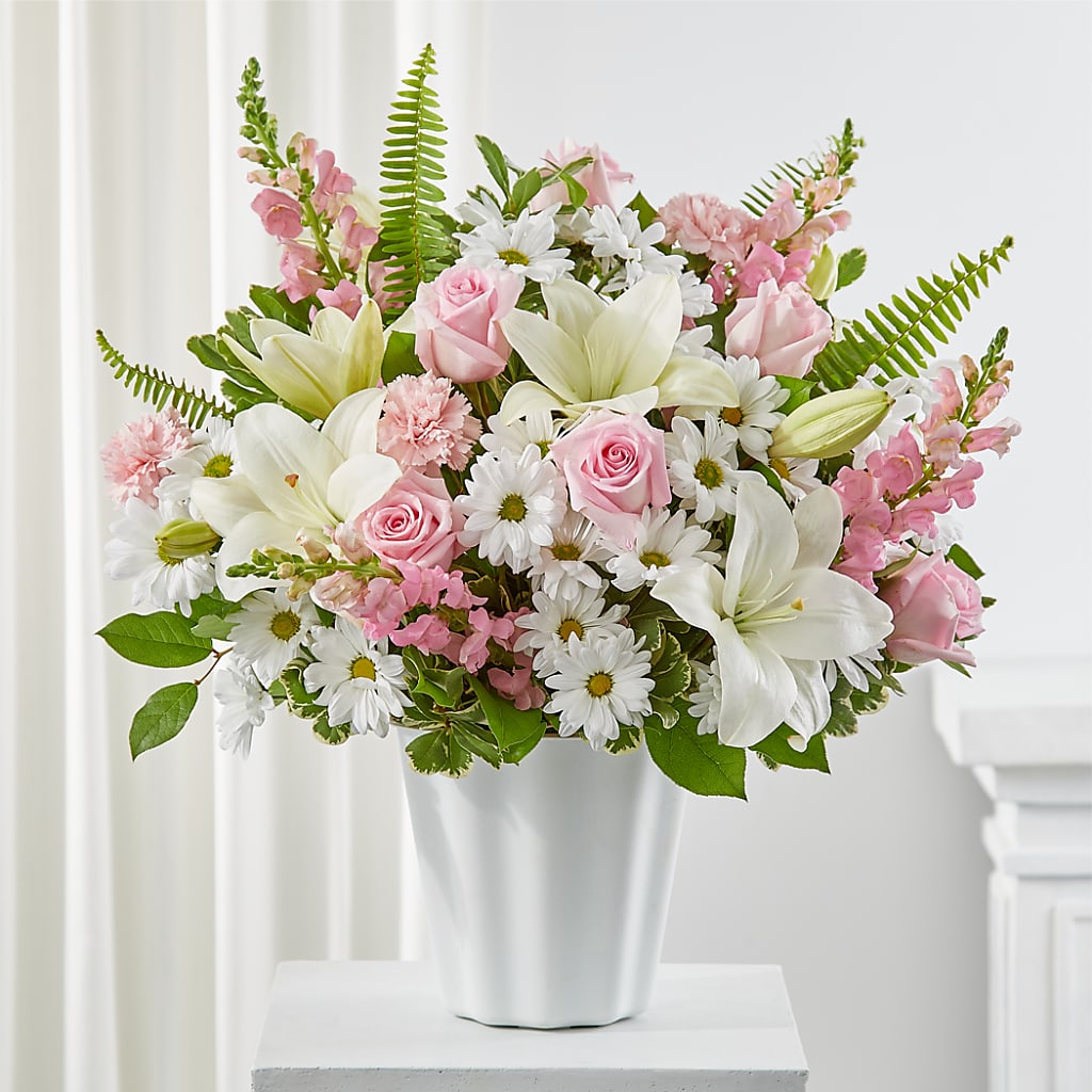 Soft Touch Tabletop Basket –  Usa Flowershop Llc, Pompano Beach FL