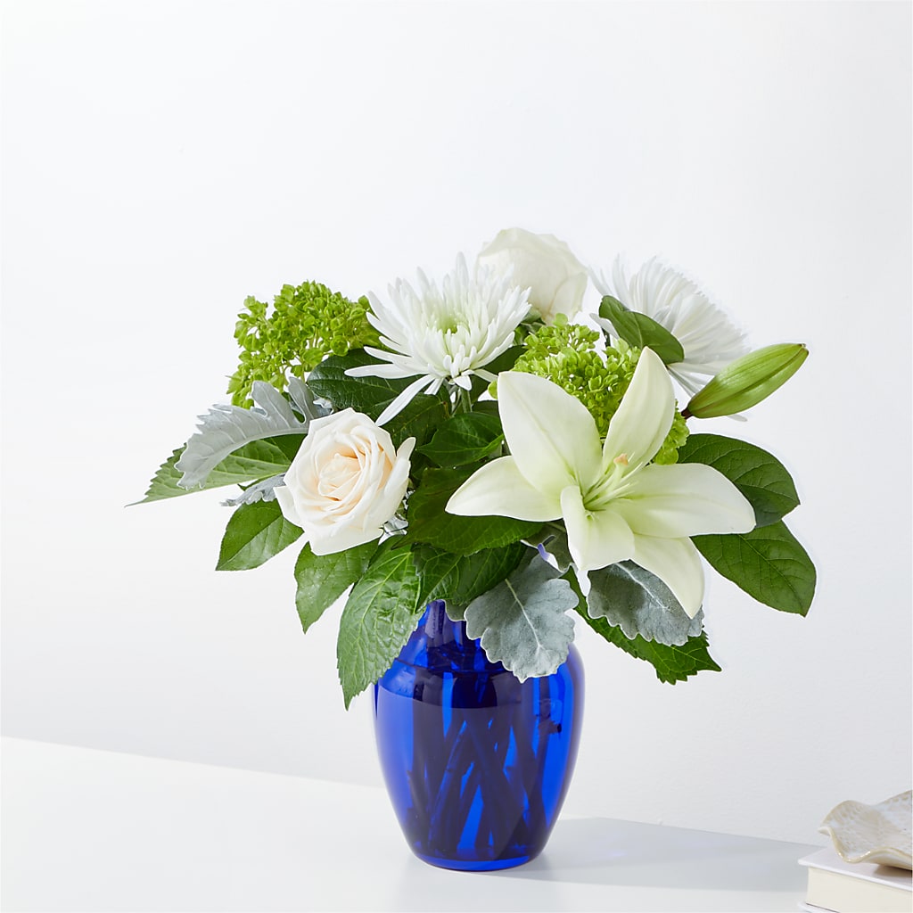 Snowy Dreams Bouquet –  Usa Flowershop Llc, Pompano Beach FL