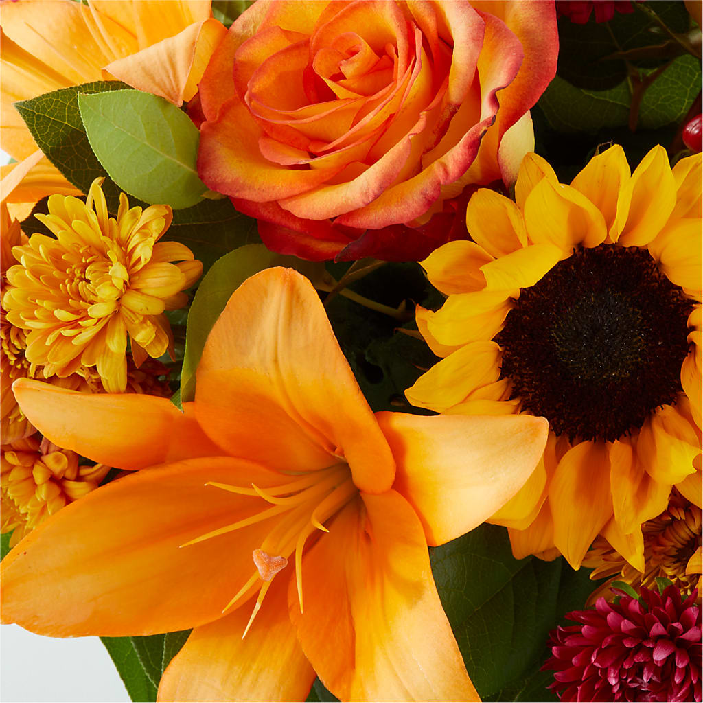 Grateful Centerpiece –  Usa Flowershop Llc, Pompano Beach FL