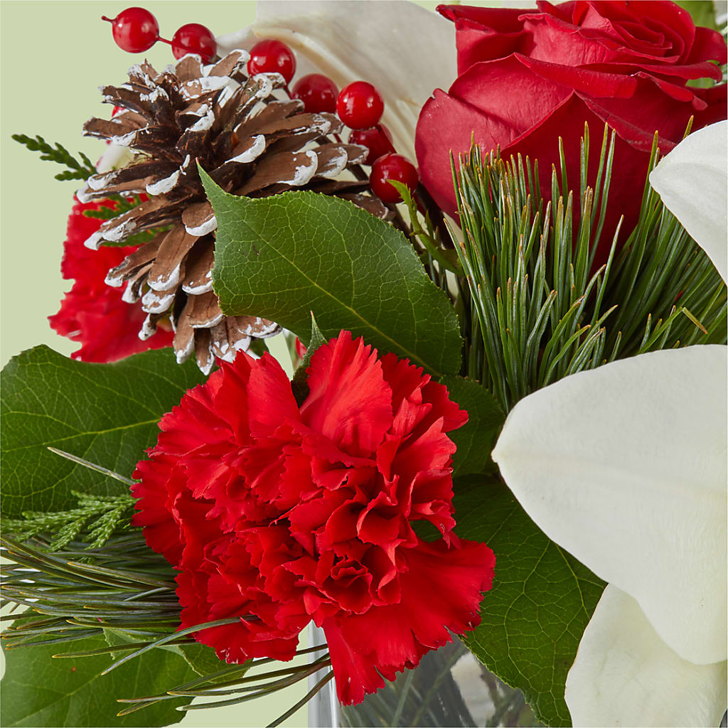 Glistening Icicles Bouquet –  Usa Flowershop Llc, Pompano Beach FL