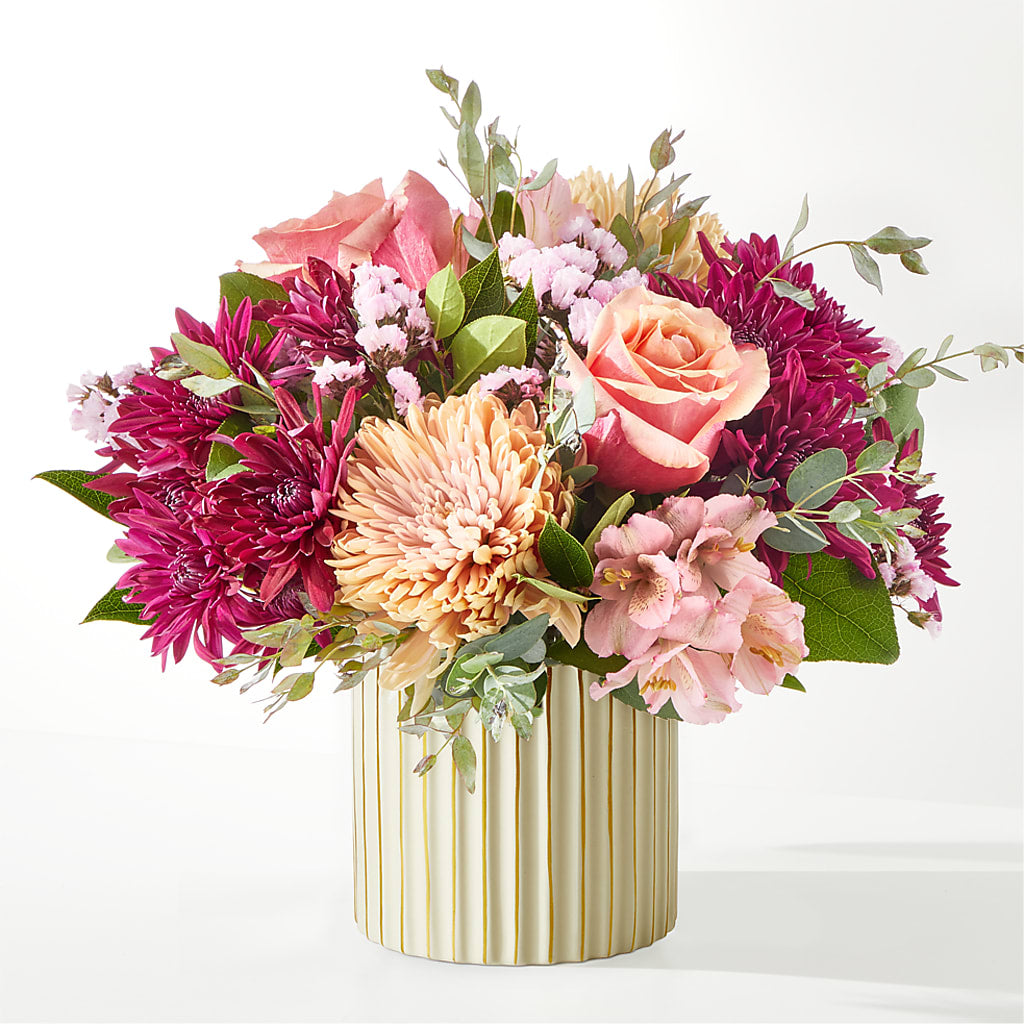 Berry Cobbler Bouquet with Ivory Vase –  Usa Flowershop Llc, Pompano Beach FL