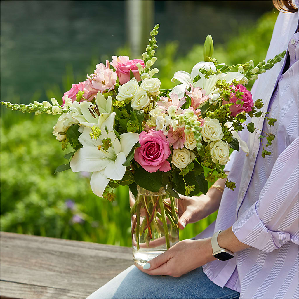 Fondly Bouquet –  Usa Flowershop Llc, Pompano Beach FL