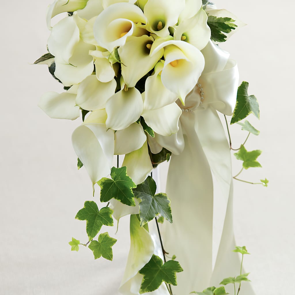 White Chapel Bouquet –  Usa Flowershop Llc, Pompano Beach FL