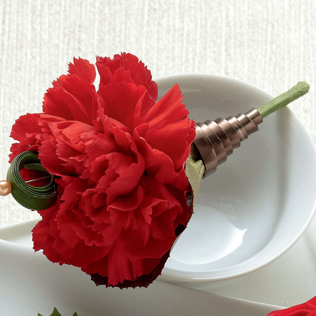 Red Carnation Boutonniere –  Usa Flowershop Llc, Pompano Beach FL